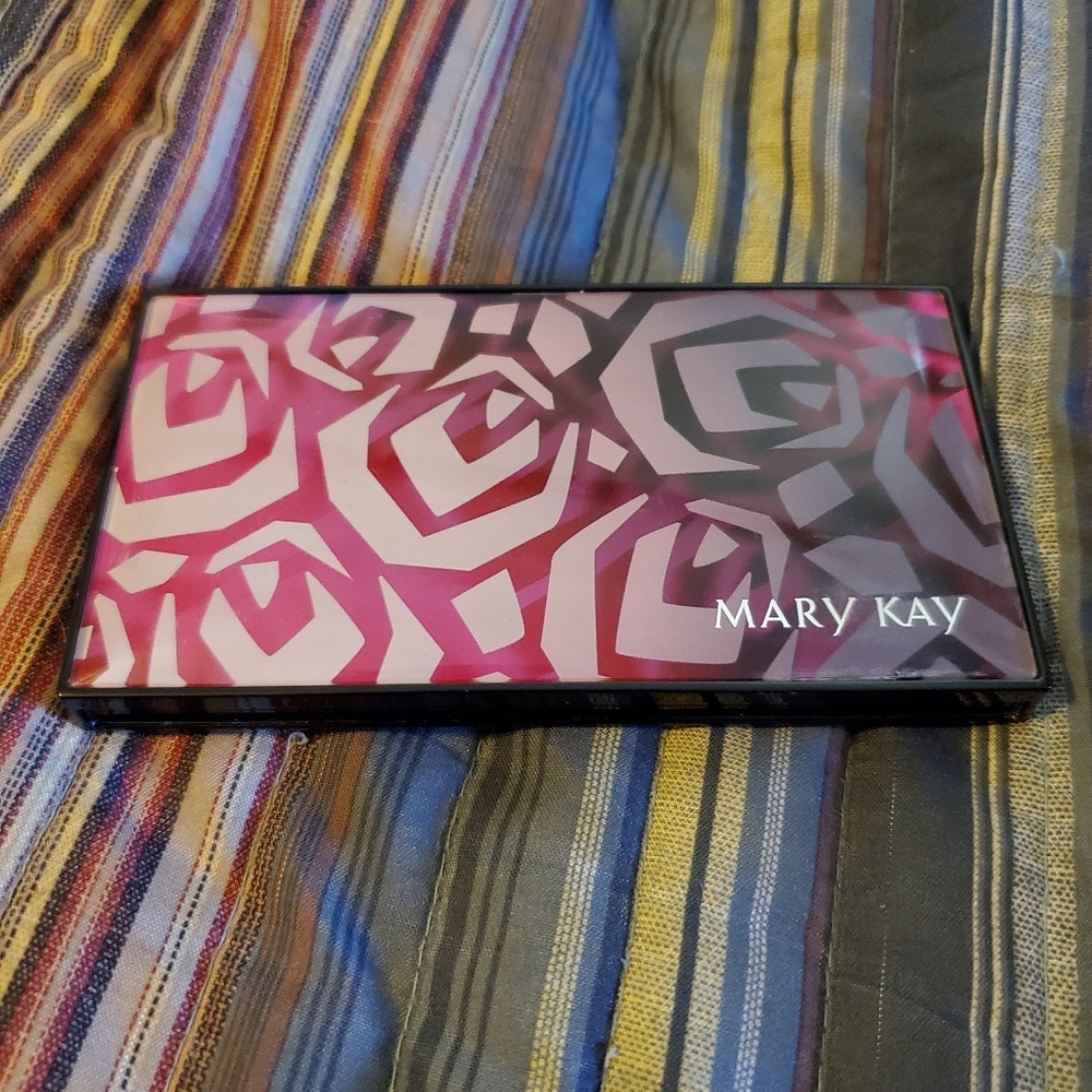Mary Kay pallete